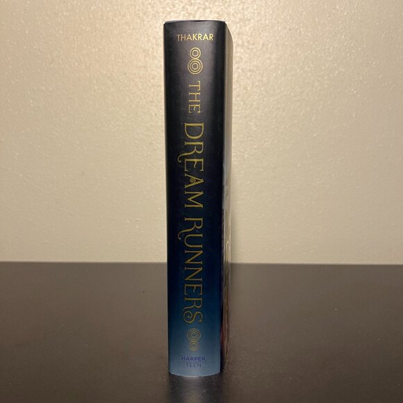 The Dream Runners by Shveta Thakrar ~ Young Adult Fantasy ~ YA Fiction ~ Magic - Picture 2 of 8